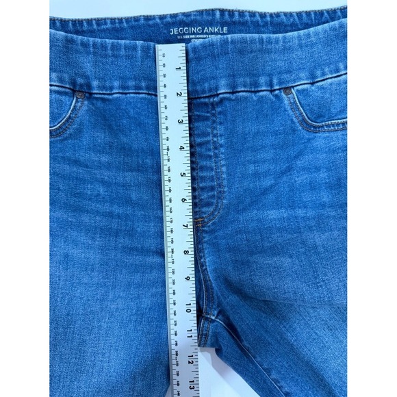 Chicos Womens Size 10R Blue Denim Jegging Ankle Jeans Distressed Studded Detail - Picture 11 of 11